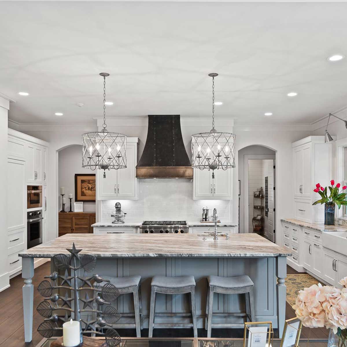 Large kitchen with an island and beautiful appliances